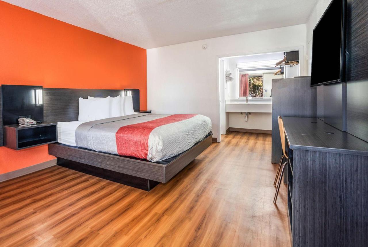 Motel 6-Florence, Sc Екстериор снимка